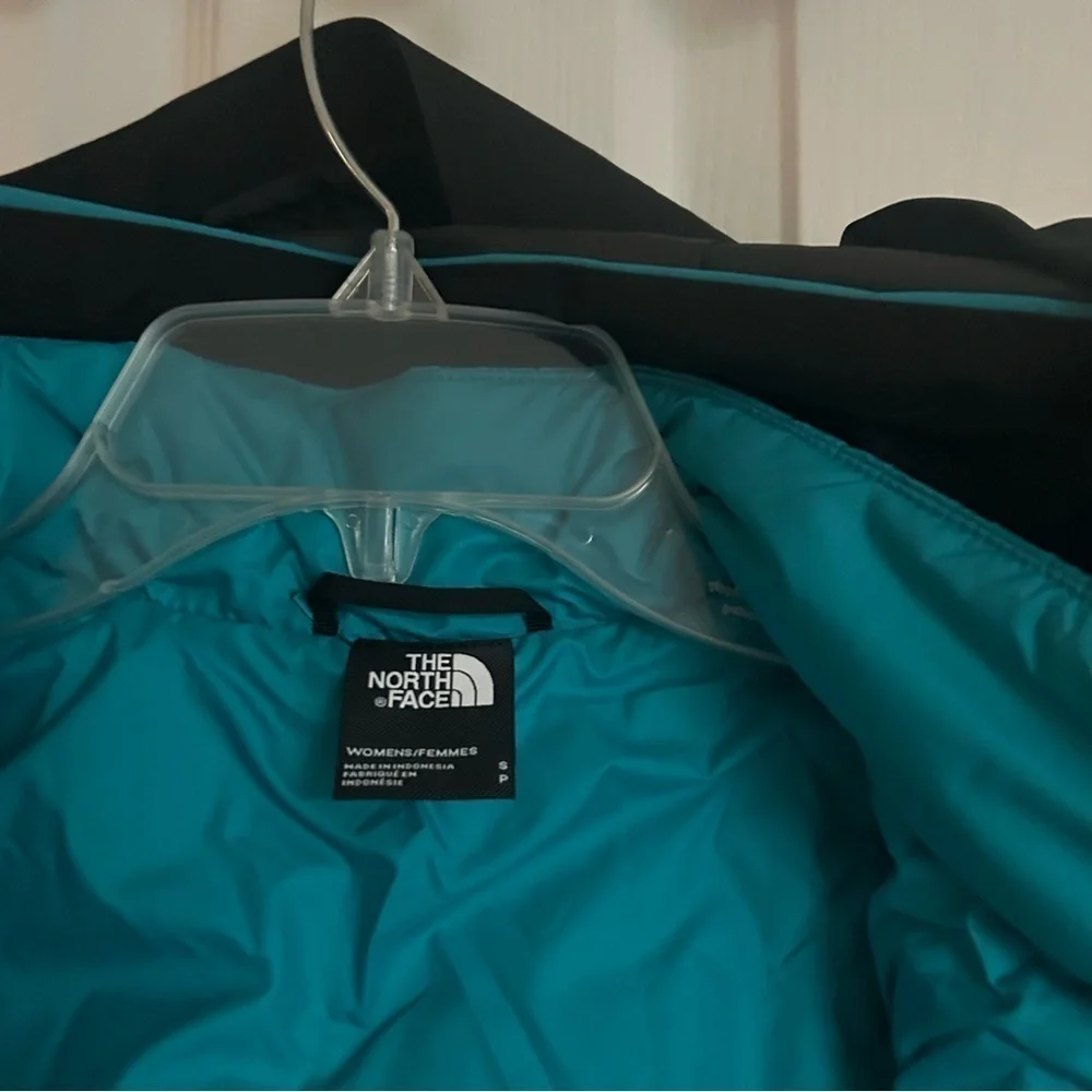 THE NORTH FACE Garner Triclimate Ski Jacket in Enamel Blue/TNF Black/Enamel Blue